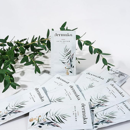 Dermaka 5ml 25 Packets Moisturizing Lotion Formulated by a surgeon to aide in Healing Skin - Hydrating, Fast-Absorbing & Non-Greasy Formula - With Vitamins A, E and Arnica