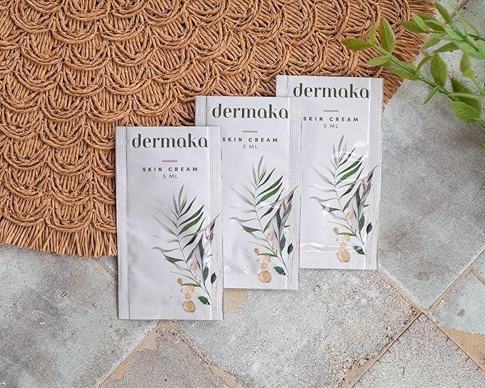 Dermaka 5ml 25 Packets Moisturizing Lotion Formulated by a surgeon to aide in Healing Skin - Hydrating, Fast-Absorbing & Non-Greasy Formula - With Vitamins A, E and Arnica